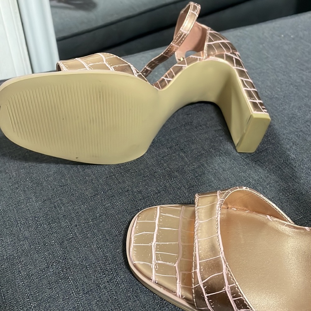 Cute heels - Picture 3 of 4